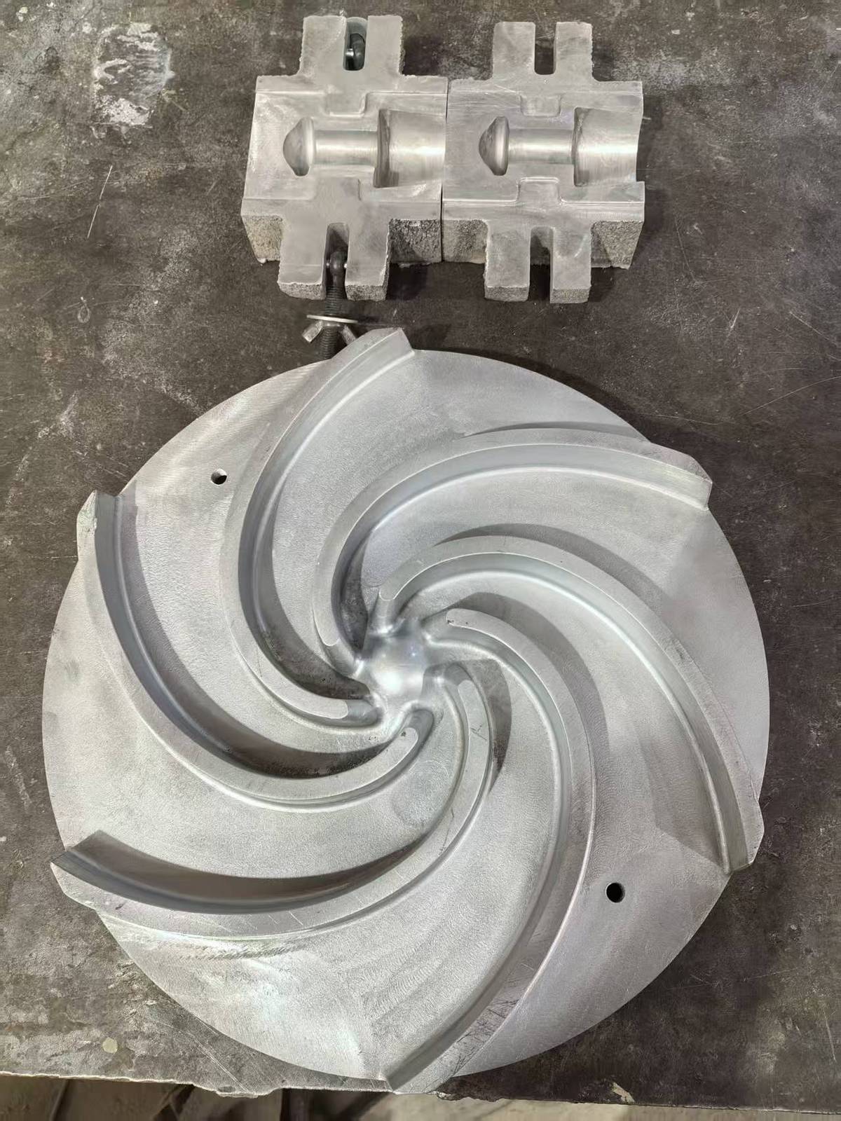 Split aluminium mould for impeller