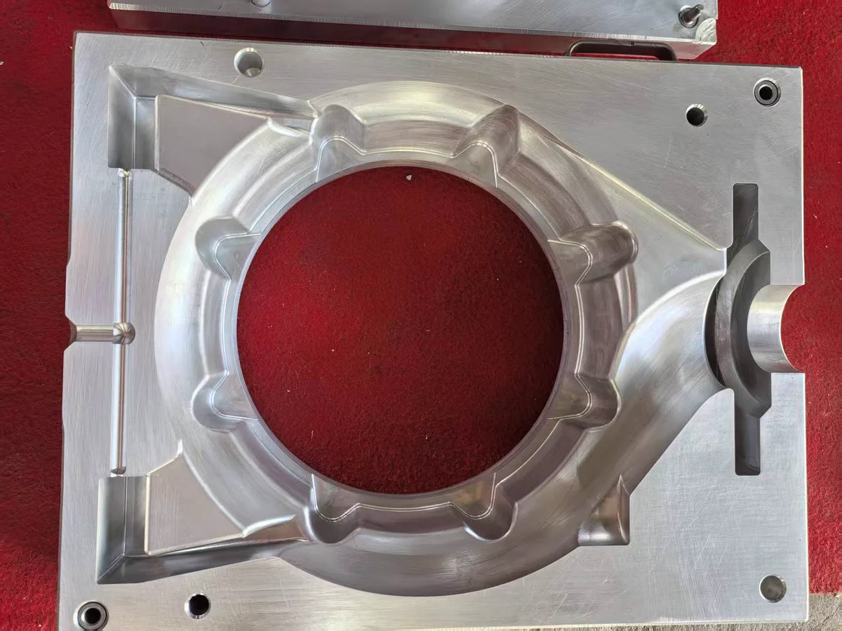 CNC-machined pump body mould